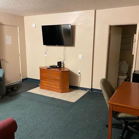 Matador Motel Drayton Valley Bagian luar foto