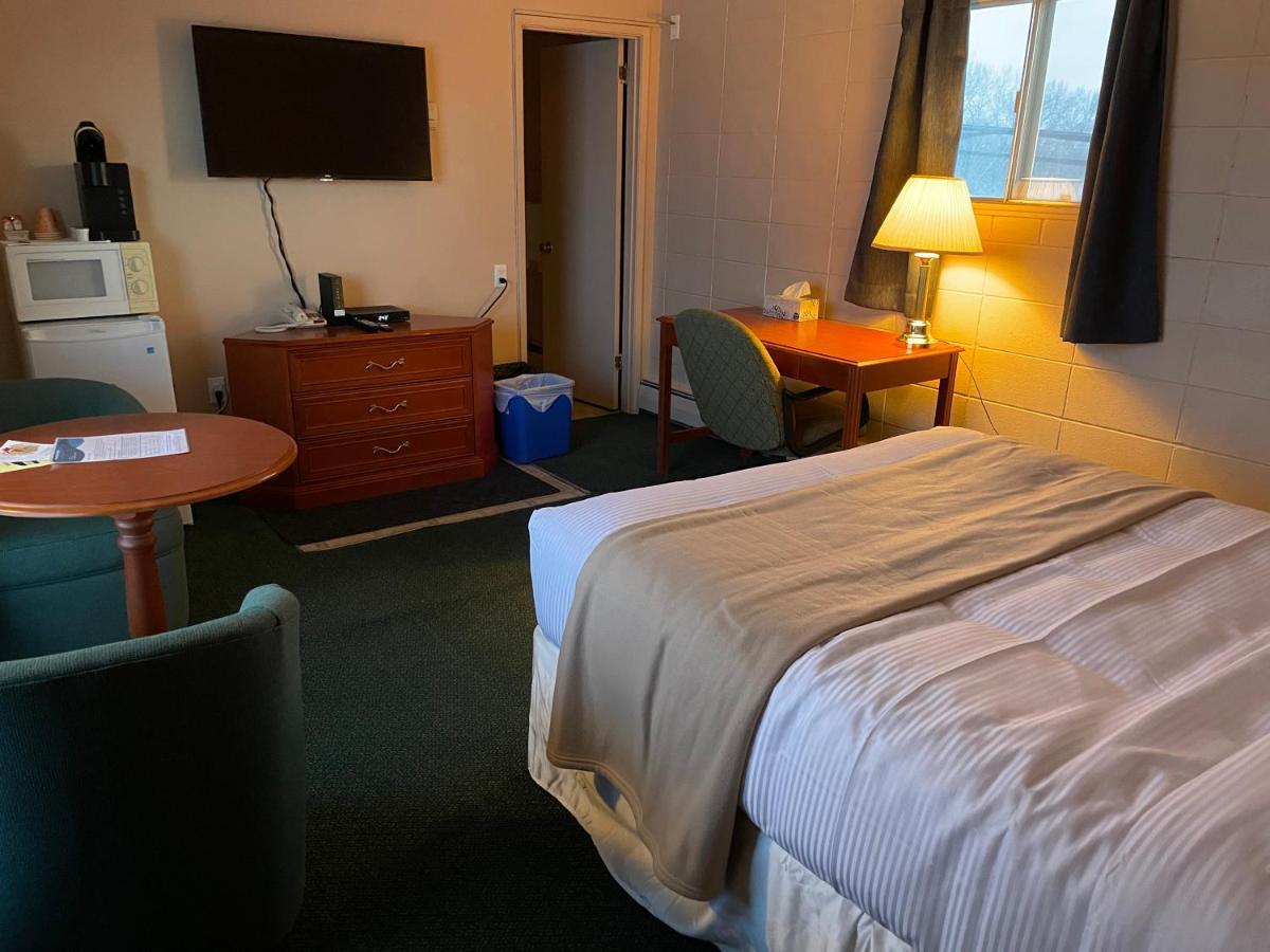 Matador Motel Drayton Valley Bagian luar foto