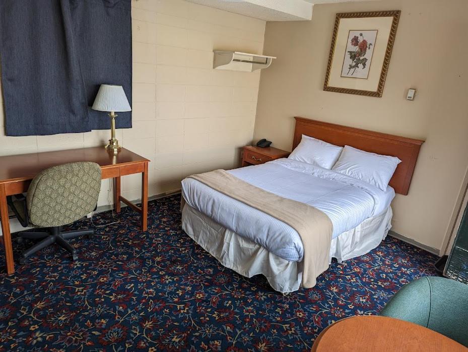 Matador Motel Drayton Valley Bagian luar foto